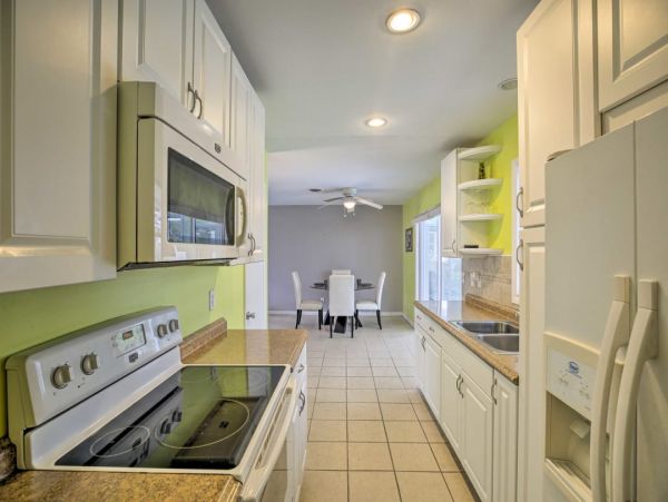Quiet Venice Home Three Bedrooms with Private Pool