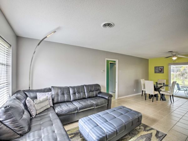 Quiet Venice Home Three Bedrooms with Private Pool