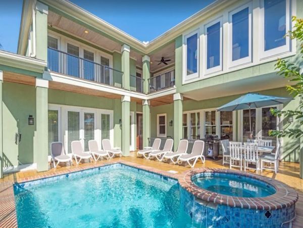 Hilton Head Luxury 6 Bedroom Vacation Pool Home Sleeps 14