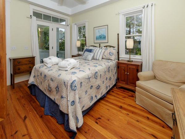 Hilton Head Vacation Pool Home Seven Bedroom Close to Beach