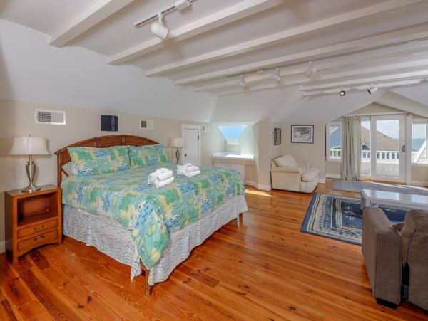 Hilton Head Vacation Pool Home Seven Bedroom Close to Beach