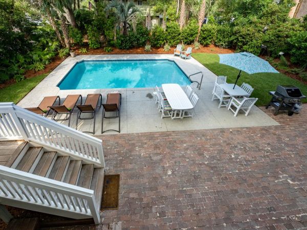 Hilton Head Vacation Pool Home Seven Bedroom Close to Beach