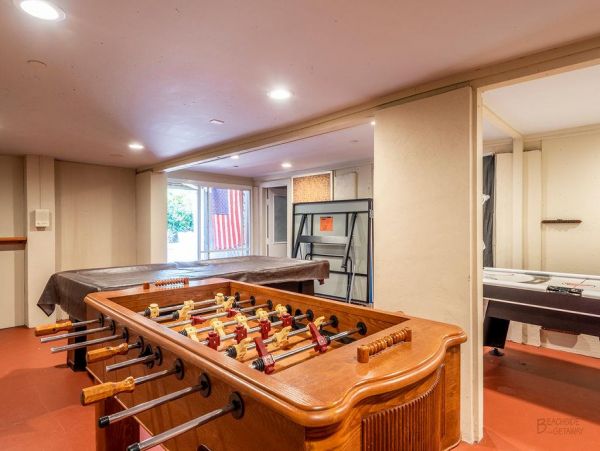 Hilton Head Vacation Pool Home Seven Bedroom Close to Beach