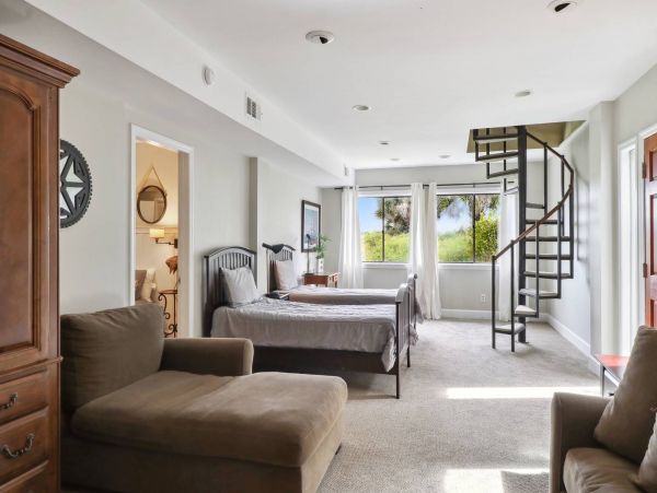 On Beach Hilton Head Vacation Home Seven Bedrooms Ocean View