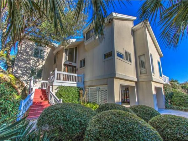 On Beach Luxury. Hilton Head Vacation Home With Private Pool