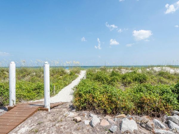 On Beach Luxury. Hilton Head Vacation Home With Private Pool