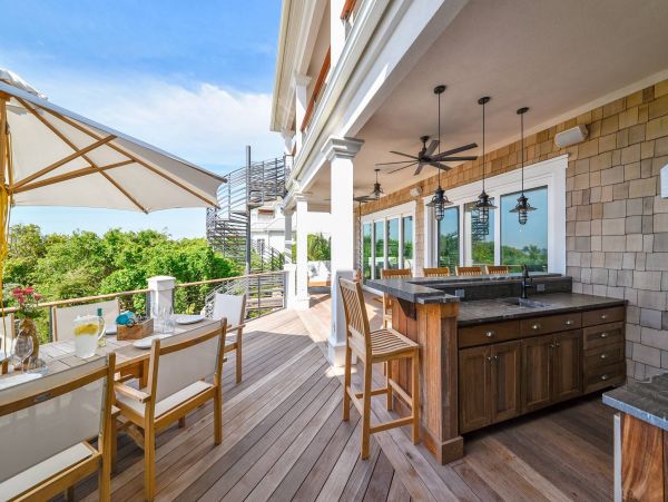 Luxurious Beachfront Vacation Rental in Hilton Head