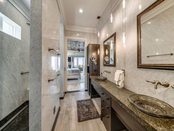 Luxurious Beachfront Vacation Rental in Hilton Head