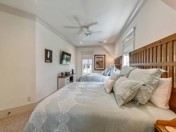 Luxurious Beachfront Vacation Rental in Hilton Head