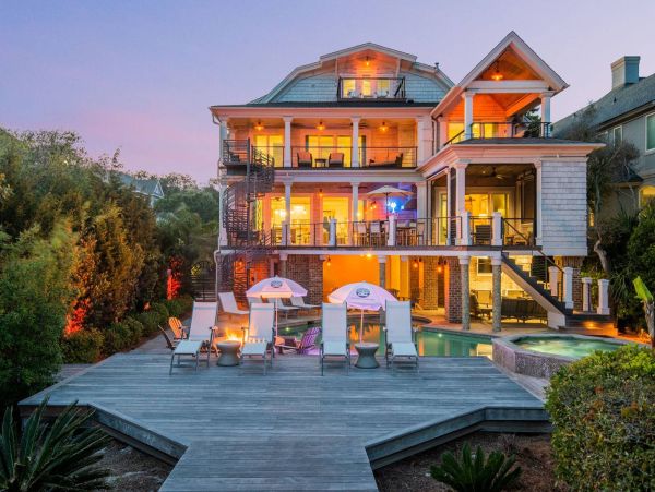 Luxurious Beachfront Vacation Rental in Hilton Head