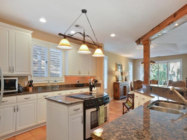 North Forest Beach Luxury 4th Row Home Away from Home
