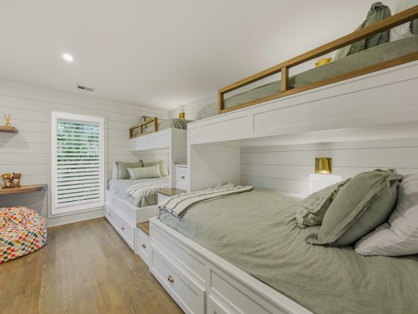 Hilton Head Vacation Rental - Seven Bedroom Luxury Home with Pool & Lagoon Views