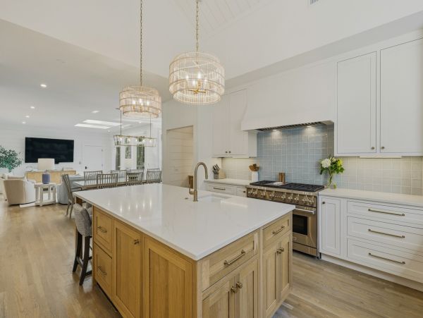 Hilton Head Vacation Rental - Seven Bedroom Luxury Home with Pool & Lagoon Views
