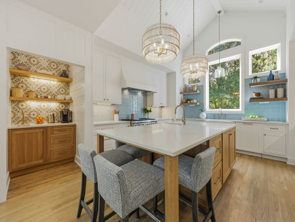 Hilton Head Vacation Rental - Seven Bedroom Luxury Home with Pool & Lagoon Views