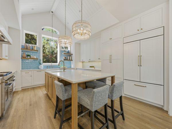 Hilton Head Vacation Rental - Seven Bedroom Luxury Home with Pool & Lagoon Views