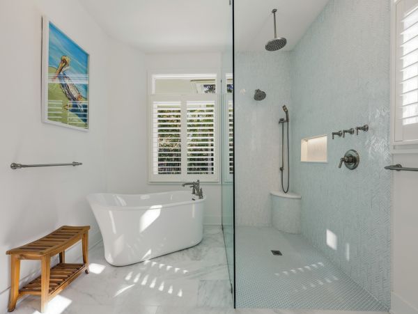 Hilton Head Vacation Rental - Seven Bedroom Luxury Home with Pool & Lagoon Views