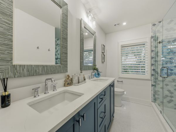 Hilton Head Vacation Rental - Seven Bedroom Luxury Home with Pool & Lagoon Views