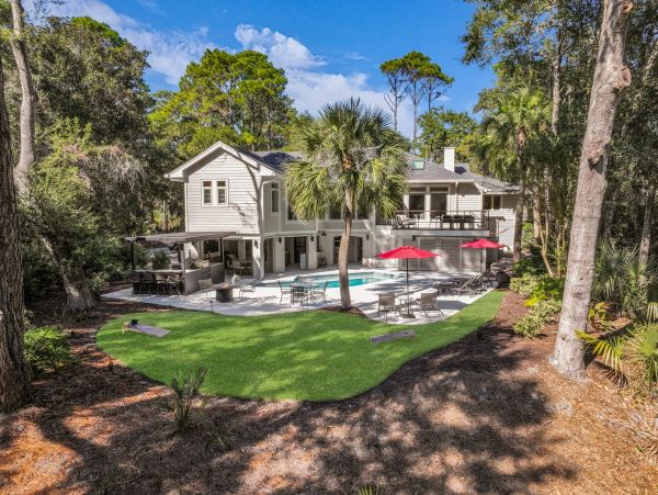 Hilton Head Vacation Rental - Seven Bedroom Luxury Home with Pool & Lagoon Views