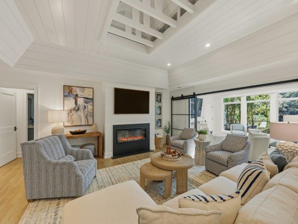 Hilton Head Vacation Rental - Seven Bedroom Luxury Home with Pool & Lagoon Views