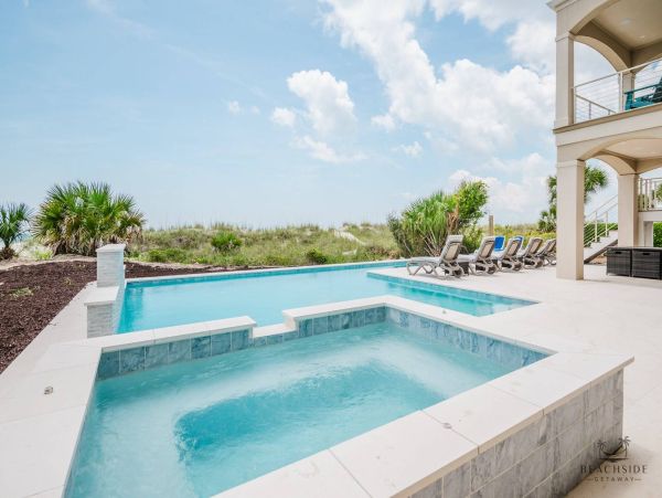 OCEANFRONT HILTON HEAD 5 BEDROOM POOL HOME