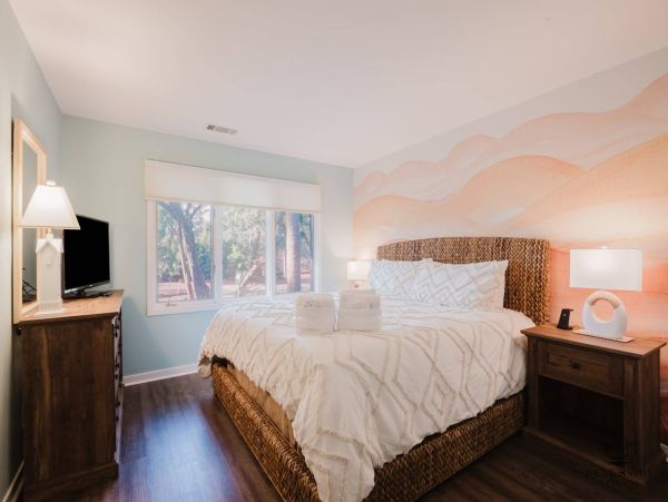 Gorgeous Hilton Head Vacation Home with Private Pool Sleeps 15