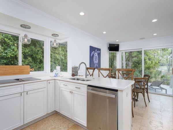 Gorgeous Hilton Head Vacation Home with Private Pool Sleeps 15