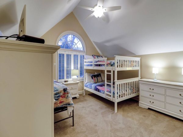 Hilton Head Home Enjoys Six Bedrooms