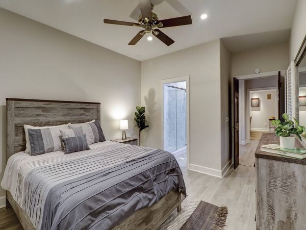 Hilton Head Home Enjoys Six Bedrooms