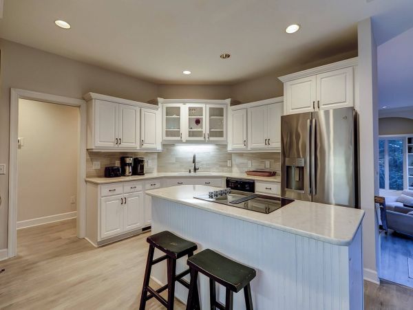Hilton Head Home Enjoys Six Bedrooms