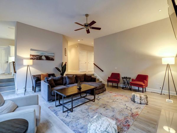 Hilton Head Home Enjoys Six Bedrooms