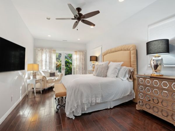 Santa Barbara Vacation Home Five Bedroom Walk to Beach