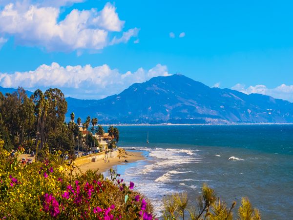 Santa Barbara Vacation Home Five Bedroom Walk to Beach