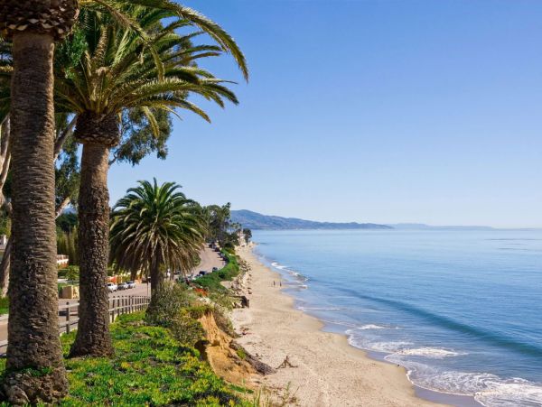Santa Barbara Vacation Home Five Bedroom Walk to Beach