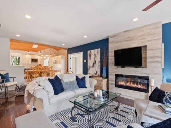 Santa Barbara Vacation Home Five Bedroom Walk to Beach