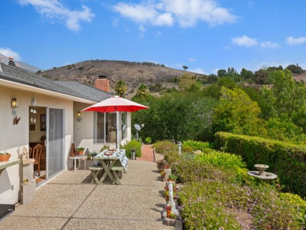 Charming Santa Barbara Vacation Home Three Bedrooms Sleeps 6