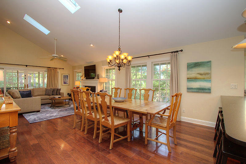 Hilton Head 4 Bedroom Vacation Home Close to Beach