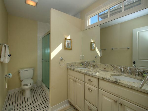 Hilton Head 4 Bedroom Vacation Home Close to Beach
