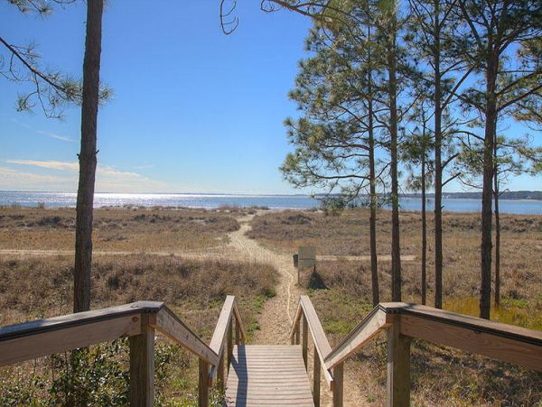 Hilton Head 4 Bedroom Vacation Home Close to Beach