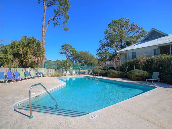 Hilton Head 4 Bedroom Vacation Home Close to Beach