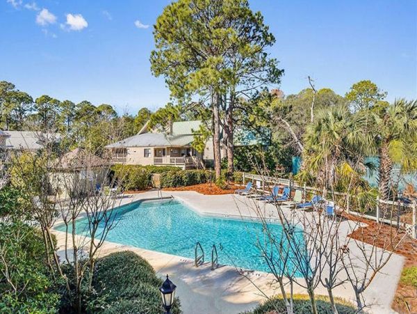 Hilton Head 4 Bedroom Vacation Home Close to Beach