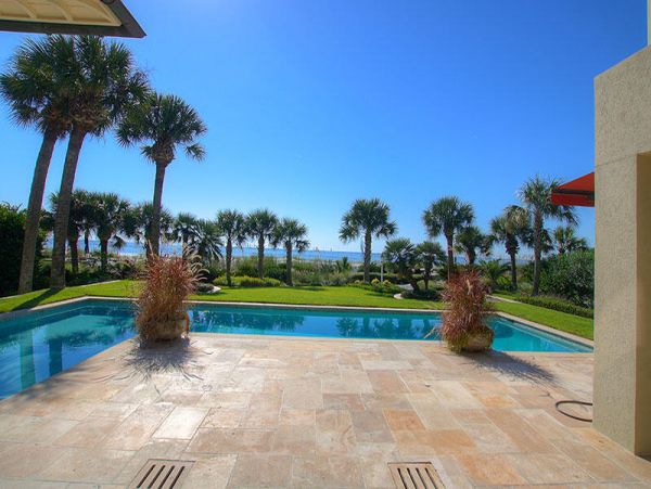 Oceanfront Luxury Pool Home with 6 Bedrooms