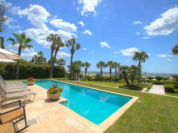 Oceanfront Luxury Pool Home with 6 Bedrooms