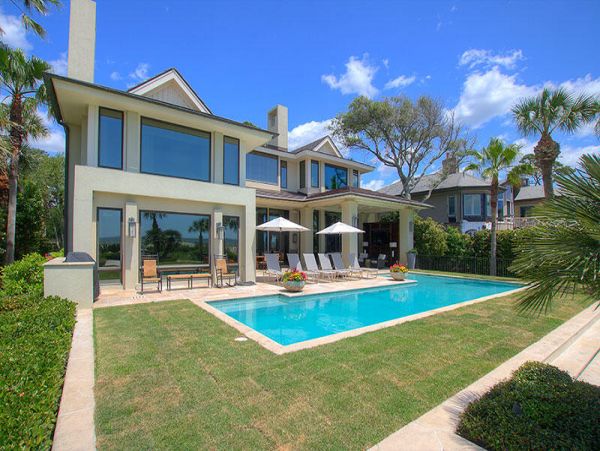 Oceanfront Luxury Pool Home with 6 Bedrooms