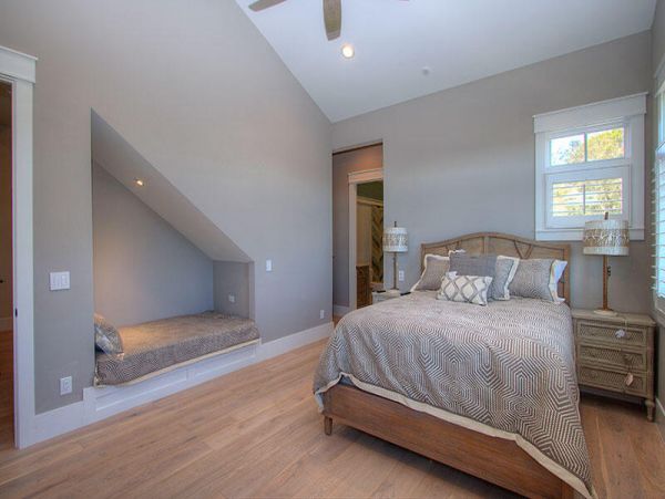 Luxurious 6 Bedroom Home with Full Ocean View