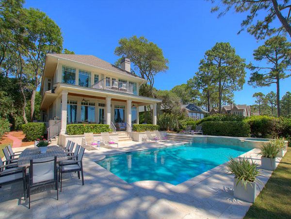 Oceanfront 6 Bedroom Plus Den Vacation Getaway in Hilton Head