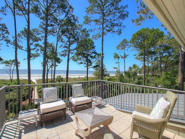 Oceanfront 6 Bedroom Plus Den Vacation Getaway in Hilton Head
