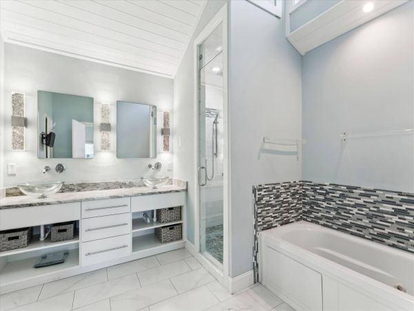 Hilton Head Oceanfront Vacation Rental - Luxury 7-Bedroom Beach House