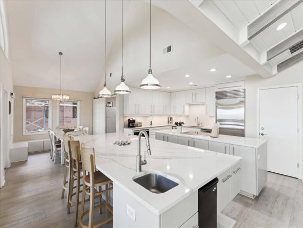 Hilton Head Oceanfront Vacation Rental - Luxury 7-Bedroom Beach House