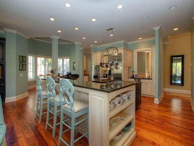 Hilton Head Six Bedroom Lovely Pool Home
