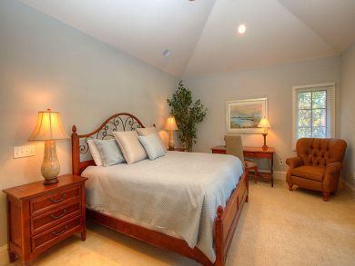 Hilton Head Six Bedroom Lovely Pool Home